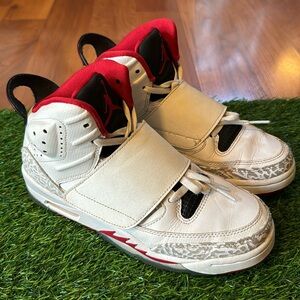 Nike Air Jordan Son of Mars Shoes White / Fire Red Basketball Sneakers